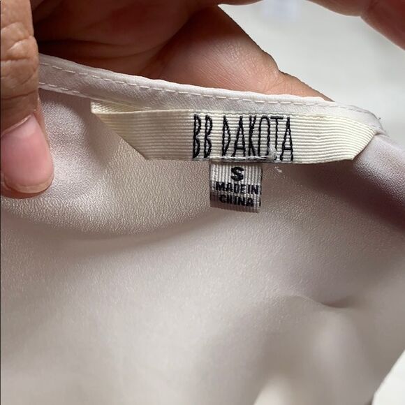 BB Dakota - racer back tan - size small - Picture 5 of 7